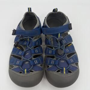 KEEN Big Kids Newport Sandal Size 4 Blue Adjustable Hiking Water Closed Toe Shoe